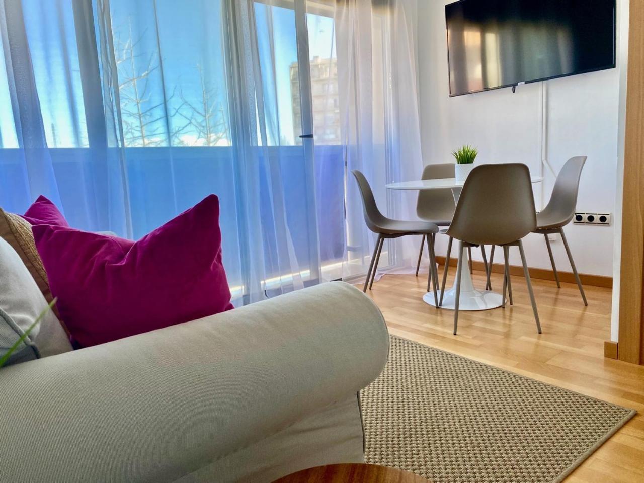 El Capricho Terrassa. Apartment Екстериор снимка